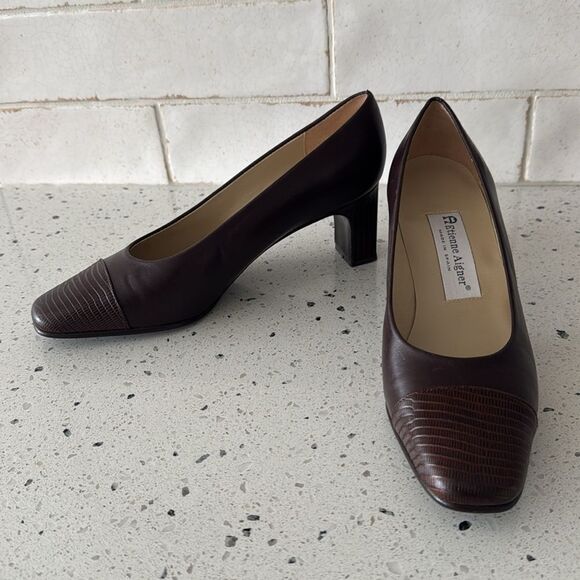 Etienne Aigner Strada VINTAGE Women’s Size 7M Brown Leather Block Heel Pumps EUC - Picture 1 of 15